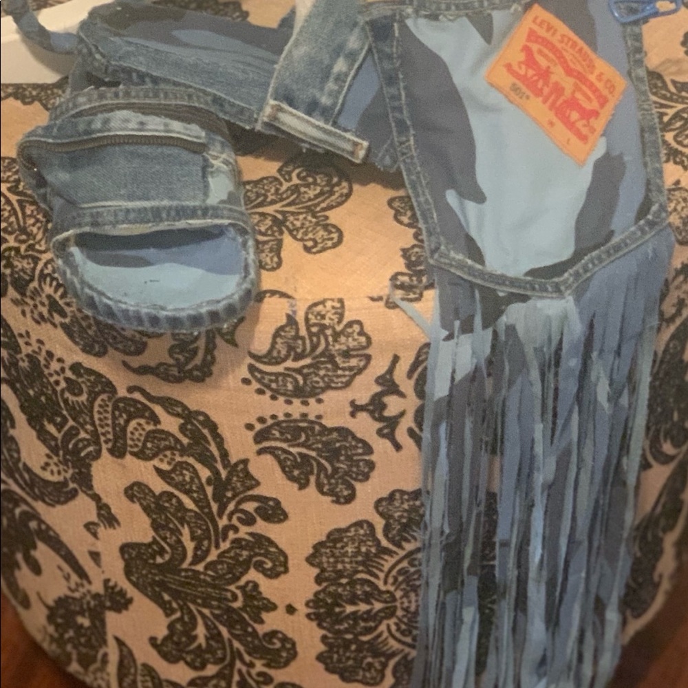 Ladies Slides & Side Pouch - Picture 2 of 3